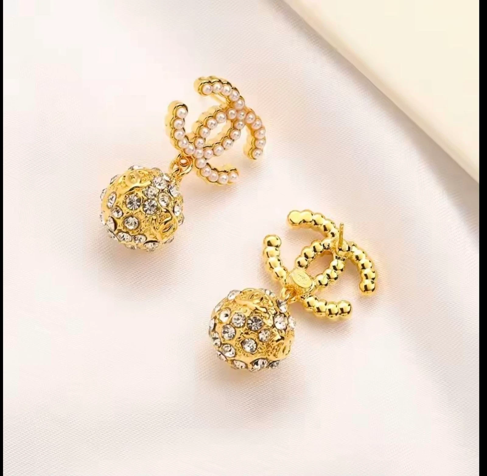 Earrings – photo 2
